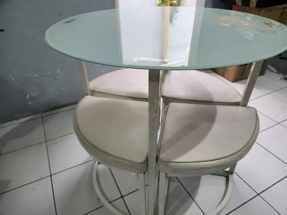 Jual Meja makan set informa bekas