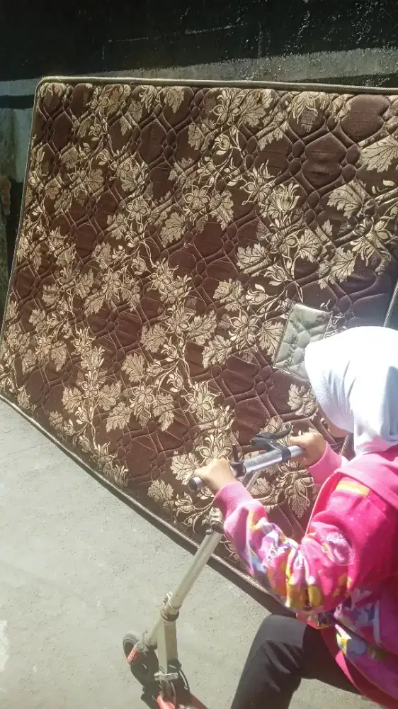 Di jual kasur spring bed