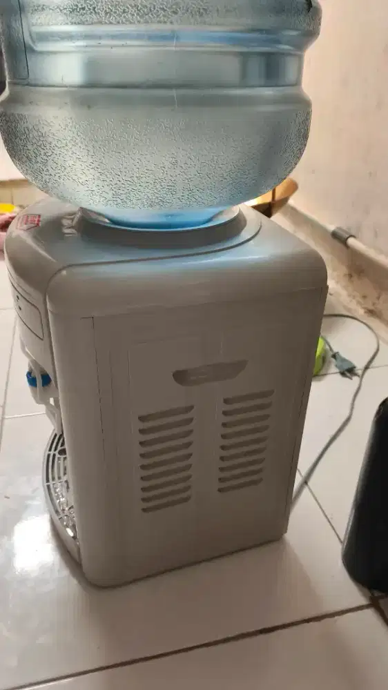 Dispenser Vitara VTR-260 Panas & Normal - Kondisi Mulus