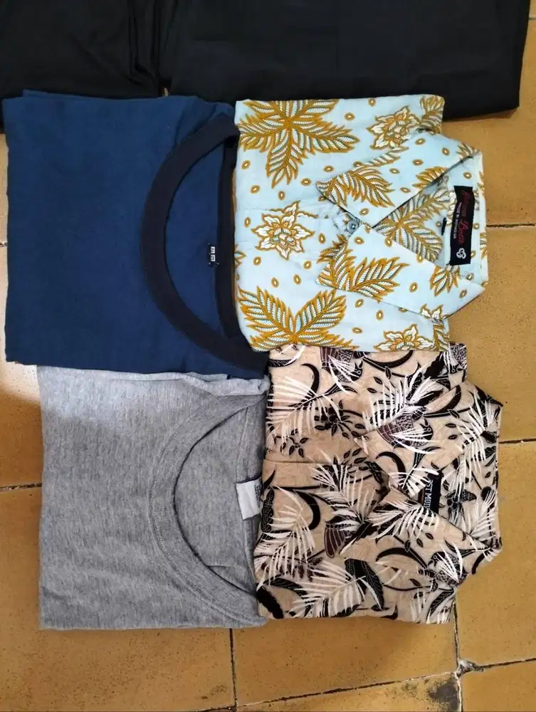 Jual borongan Baju kemeja, kaos, celana kondisi bagus
