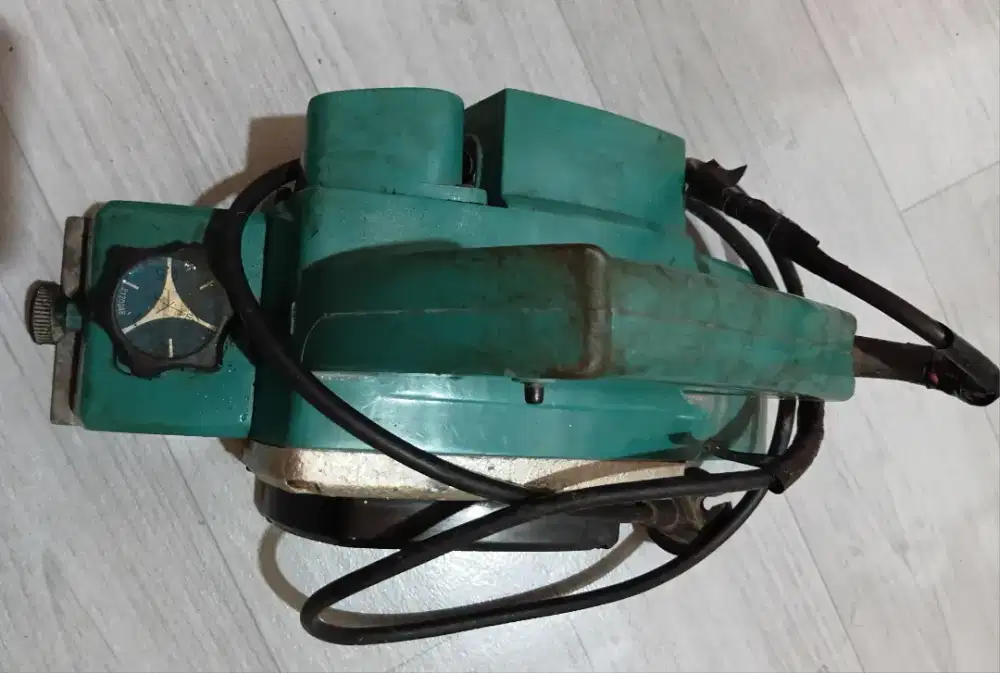 Mesin katam makita