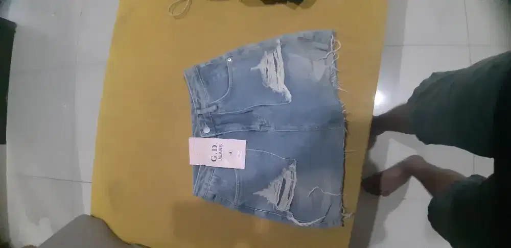 Celana pende jeans wanita