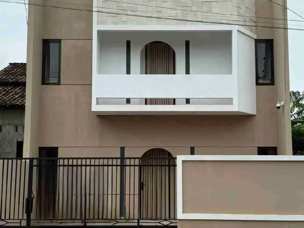 Kost-kostan 12 Kamar Bangunan Baru Full Furnished Terisi dkt Industropolis Batang