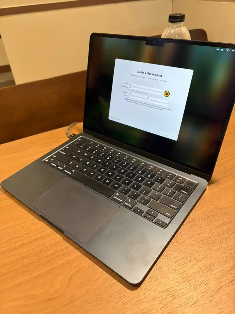 Macbook air m2 16/256 bh 100