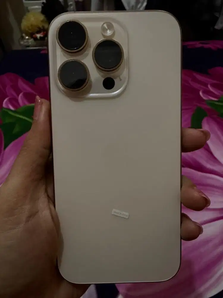 Iphone 16 pro titanium ibox