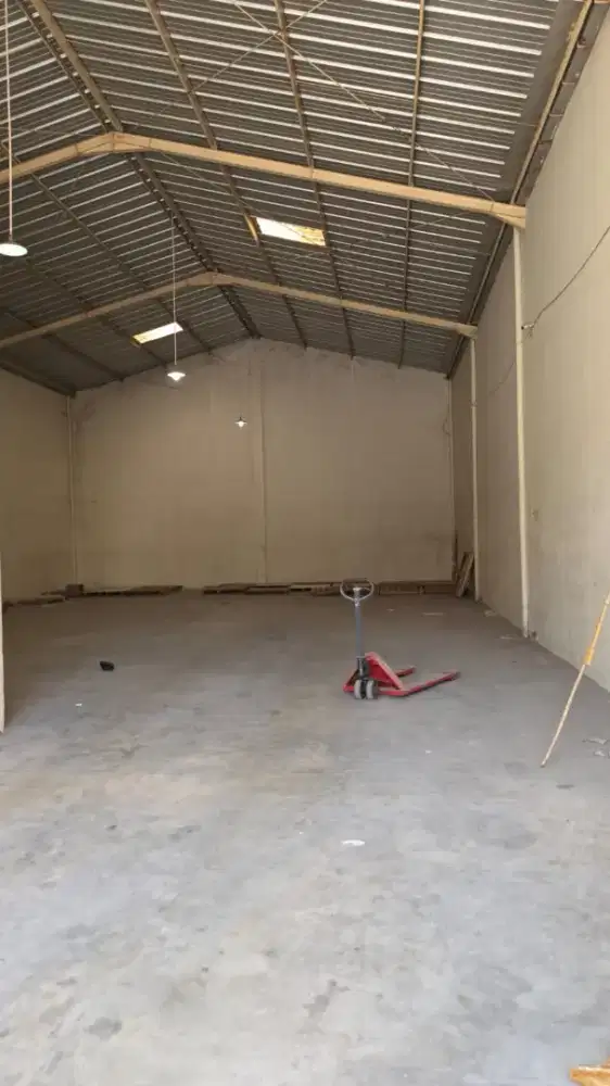 DI SEWAKAN GUDANG DI SEMARANG UTARA