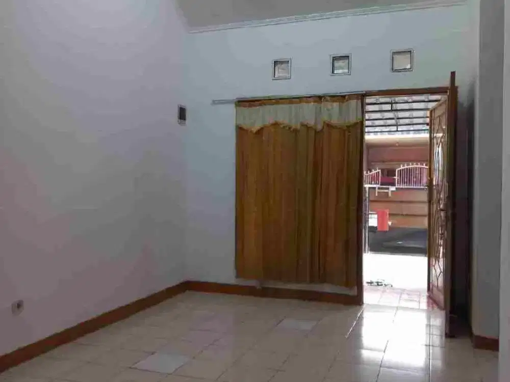 DISEWAKAN RUMAH SIAP HUNI
Cluster Dutabumi Harapan Indah, Bekasi
