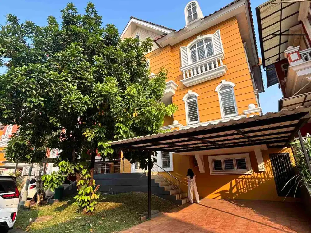 Jual Rugi Harga Dibawah Harga Beli Rumah Brand New 3 Lantai Lokasi  Strategis