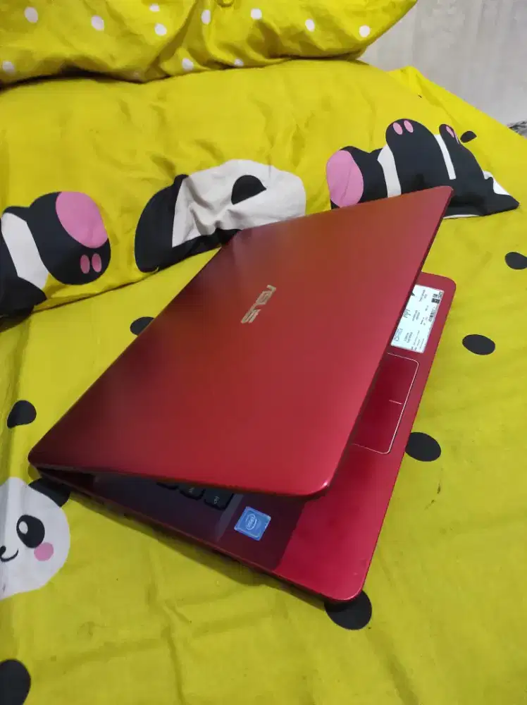 Laptop asus siap pakai baterai 2jam++