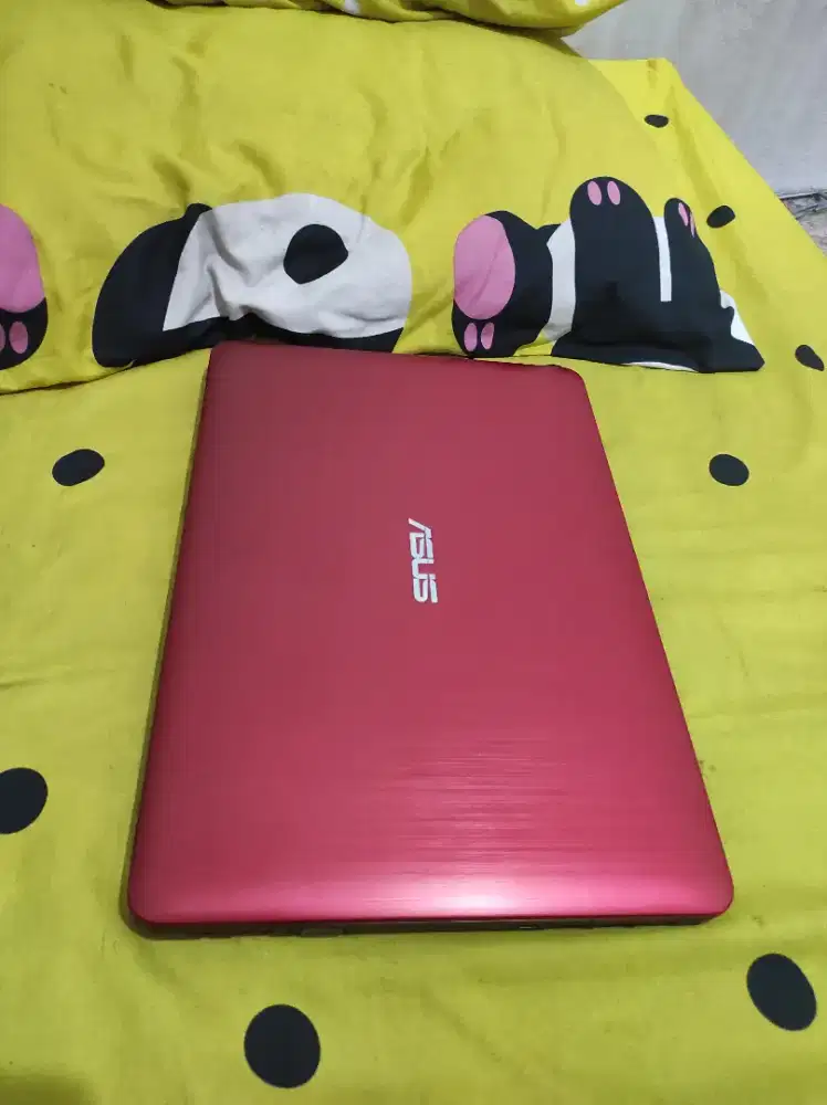Laptop asus mulus siap pakai