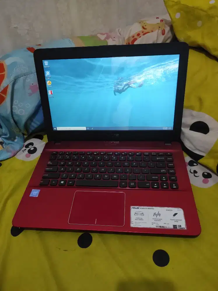 Laptop asus x441/4gb/2jam++