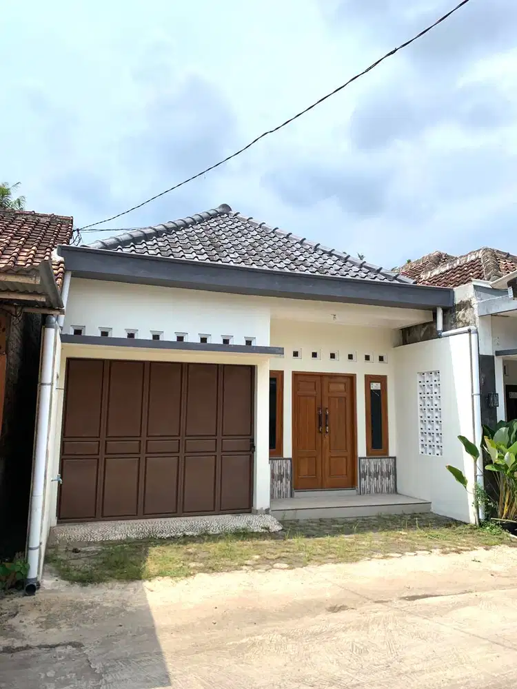 Rumah Cakep Harga Murah dekat Jalan Pajangan