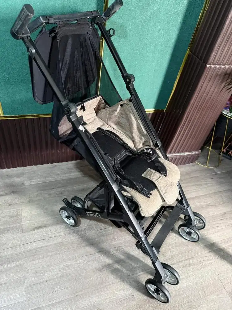 Stroller cabin size