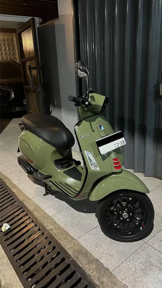 VESPA SPRINT S ABS IGET GREEN TENANCE TAHUN 2023