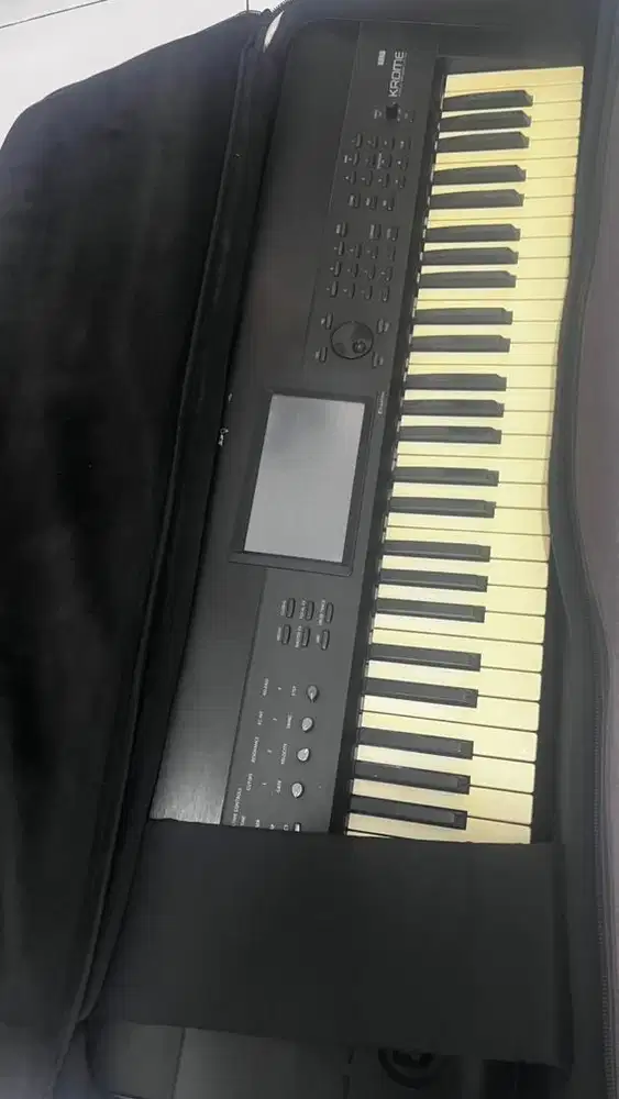 Keyboard Korg krome 61