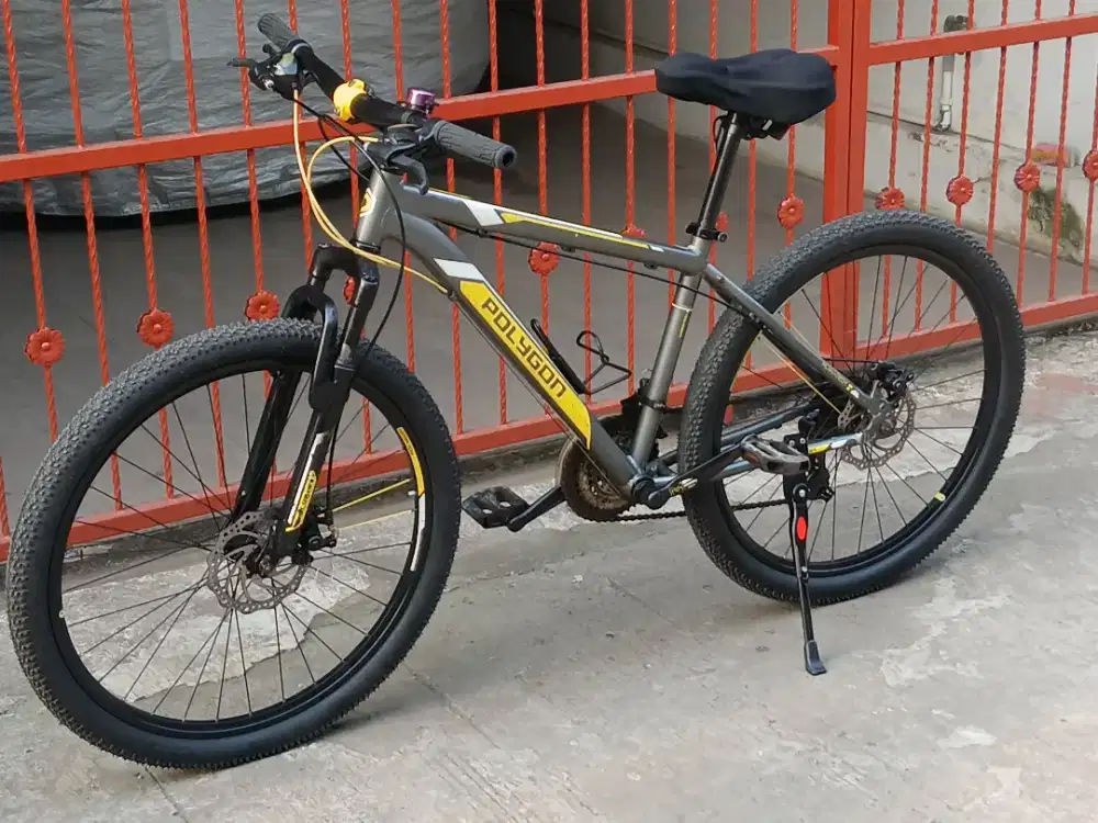 SEPEDA POLYGON MONARCH M5 HITAM KUNING
