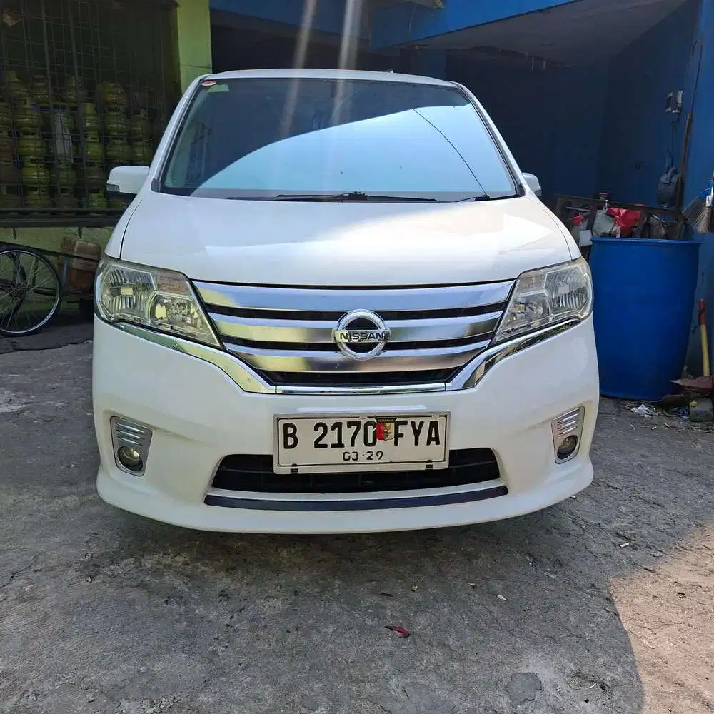 Nissan Serena 2013 Bensin