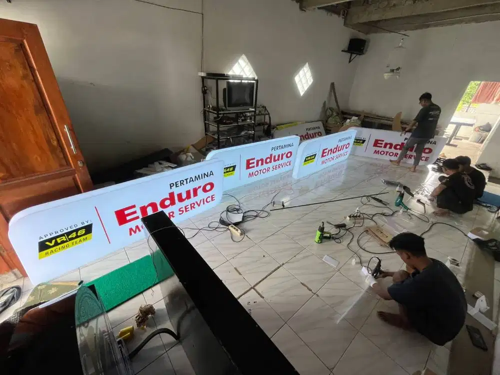 Jasa Reklame Neon Box & Custom Huruf Timbul Murah