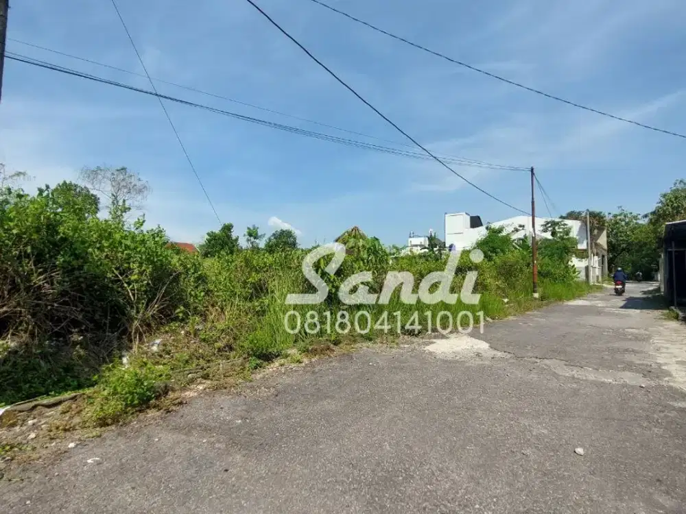 Tanah Hook Tepi Jl. Palagan dekat SD Negeri Rejodani