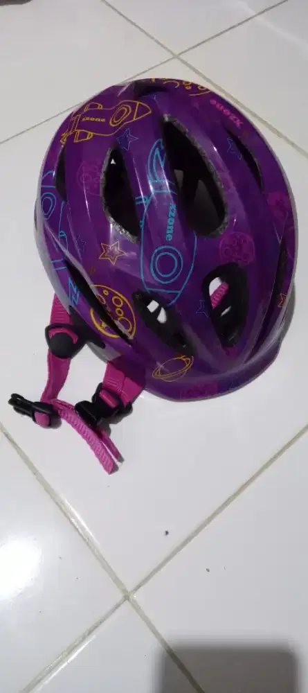 Helm sepeda anak xzone