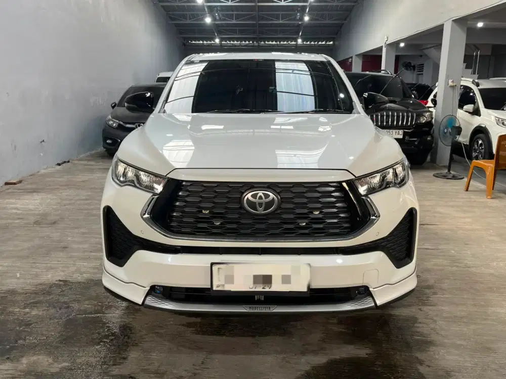 (Odo 7 RB) Toyota Zenix 2,0 V HV Modelista CVT TSS 2024,2025,2023
