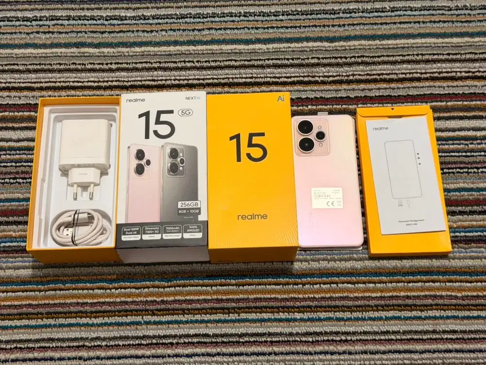 Realme 15 5G 8/256gb mulus 1000% seperti baru