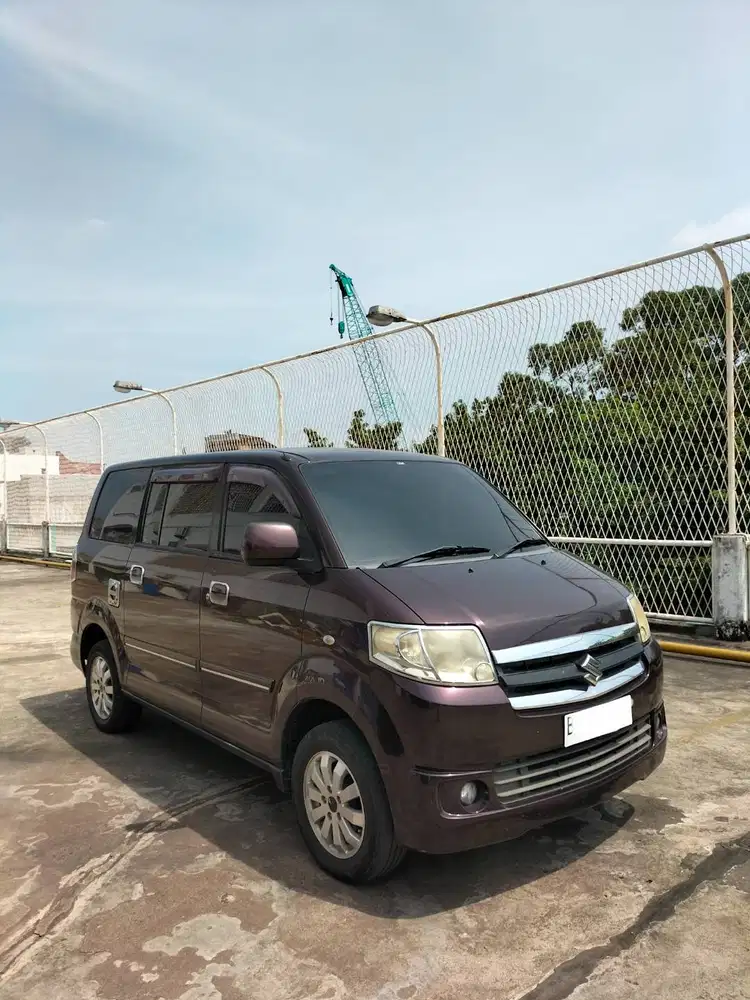 Dijual mobil keluarga terawat harga terjangkau