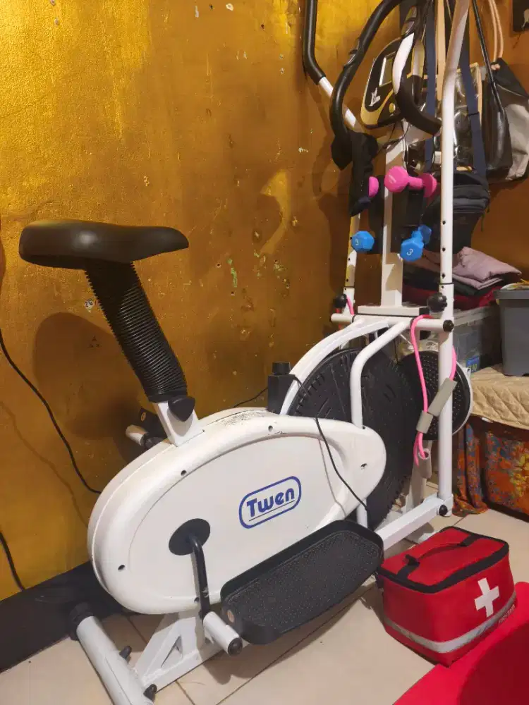 Sepeda goes di tempat buat olah raga