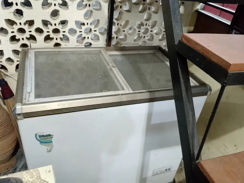 Dijual Freezer merk RSA