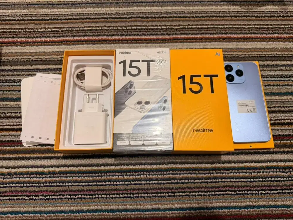 Realme 15T 5G 8/256bb mulus 1000% seperti baru