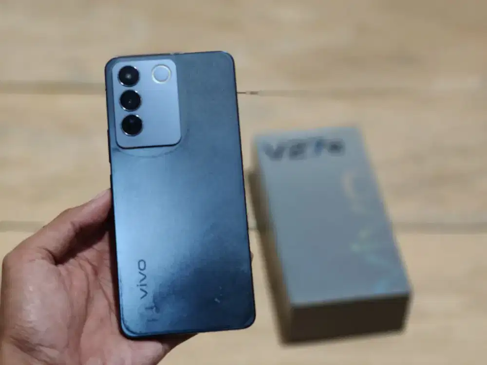 vivo v27e 8/256 bisa tt