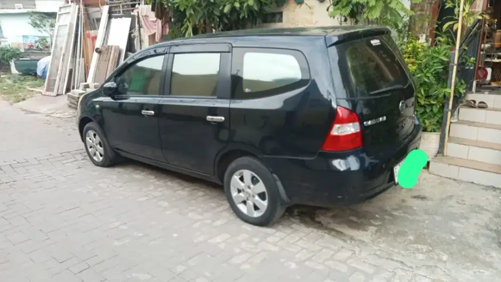 Nissan Grand Livina