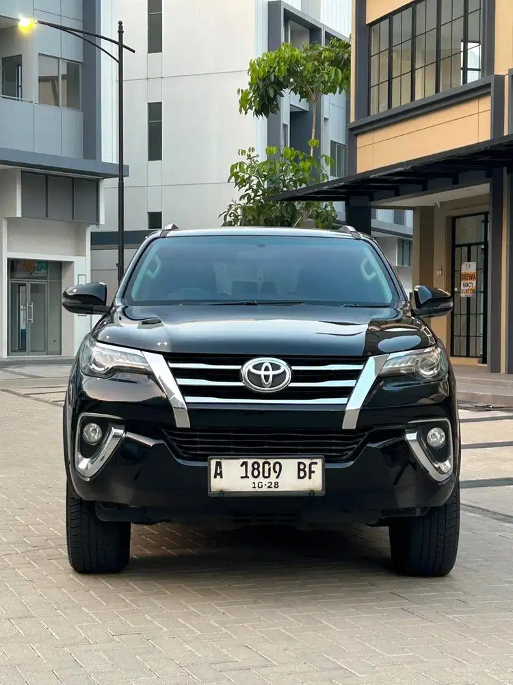 Nego sampai deal Toyota Fortuner VRZ Diesel AT 2018 Hitam