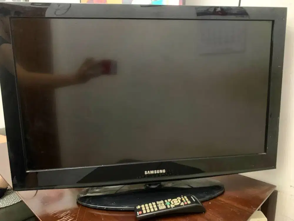 TV LCD SAMSUNG 32 INCH MULUS
