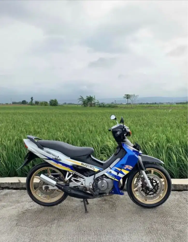 suzuki satria HIU 2004 PAJAK ON!!