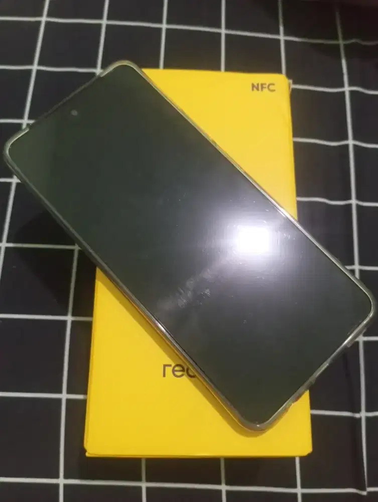 Jual hp realme p3 lite ram 4 + 8 GB / 128 GB
