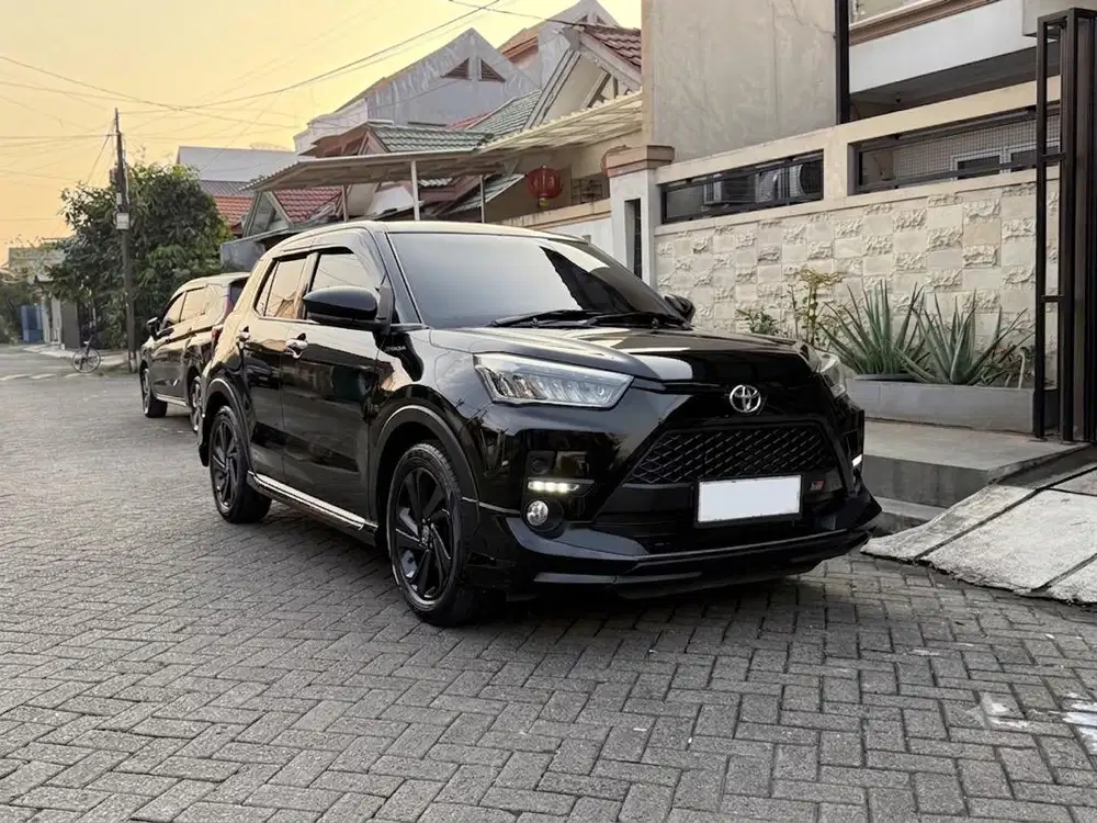 Toyota Raize GR Sport 1.0 Turbo Matic Facelift TH 2022 Warna Hitam