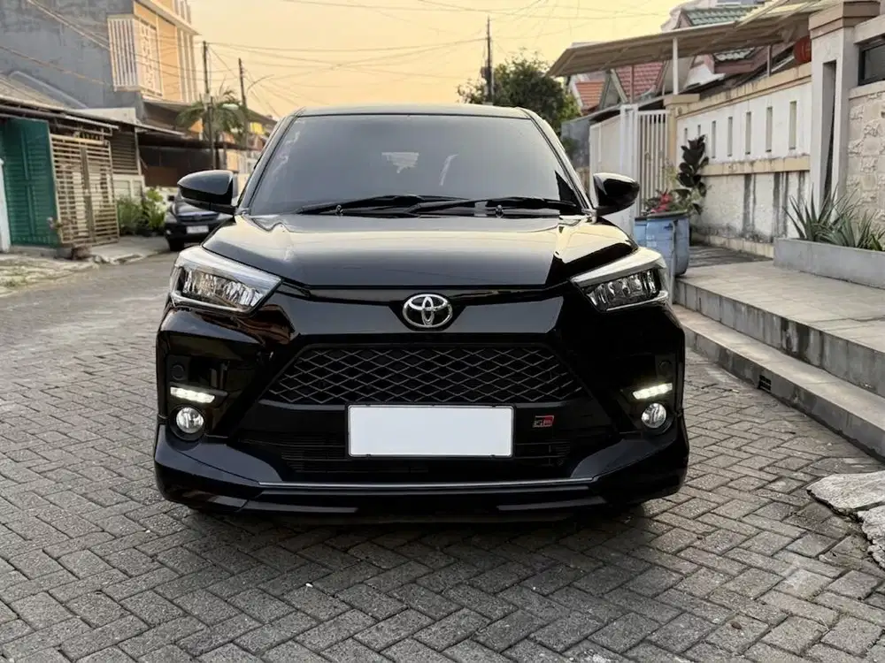 Toyota Raize GR 1.0 Turbo Matic Facelift Non TSS TH 2022 Warna Hitam