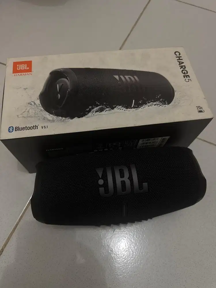 JBL Charge 5 , Nikamati hari dengan Music