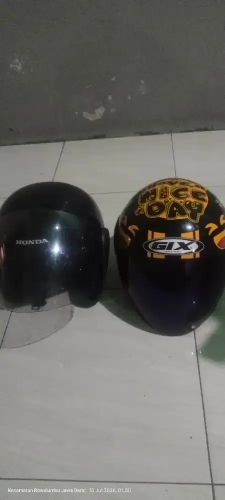 Jual 2 helm motor