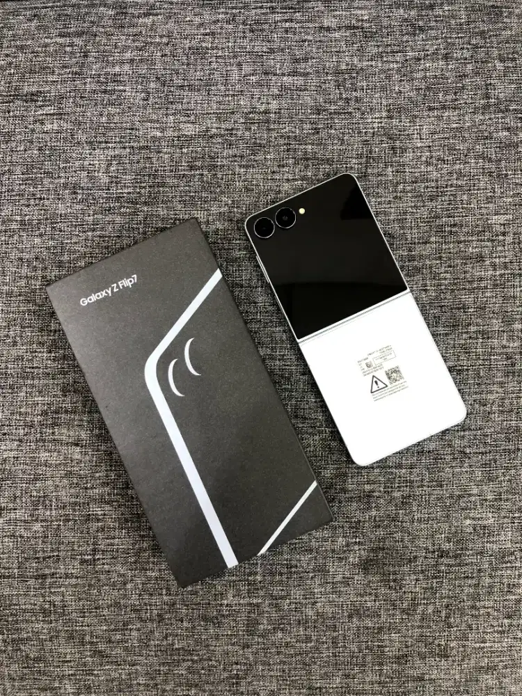 Samsung Z flip 7 5g 12/256gb