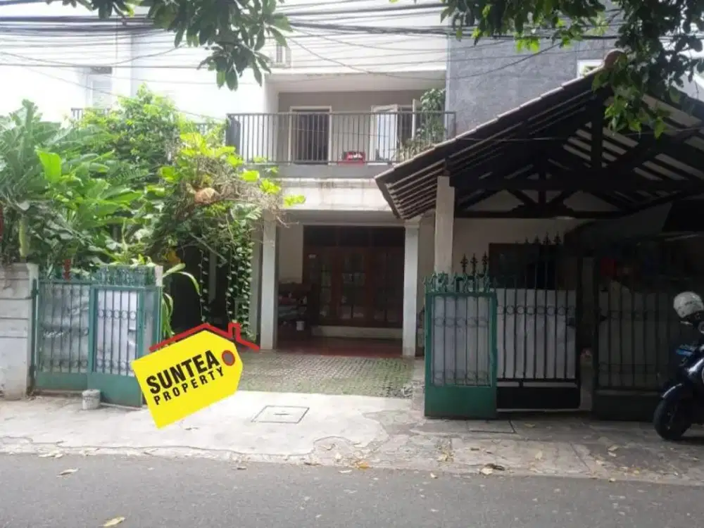 Best Deal! Hunian Premium | LT 200 m² | 4 KT | Siap Huni! - Kebayoran Lama Jakarta Selatan
