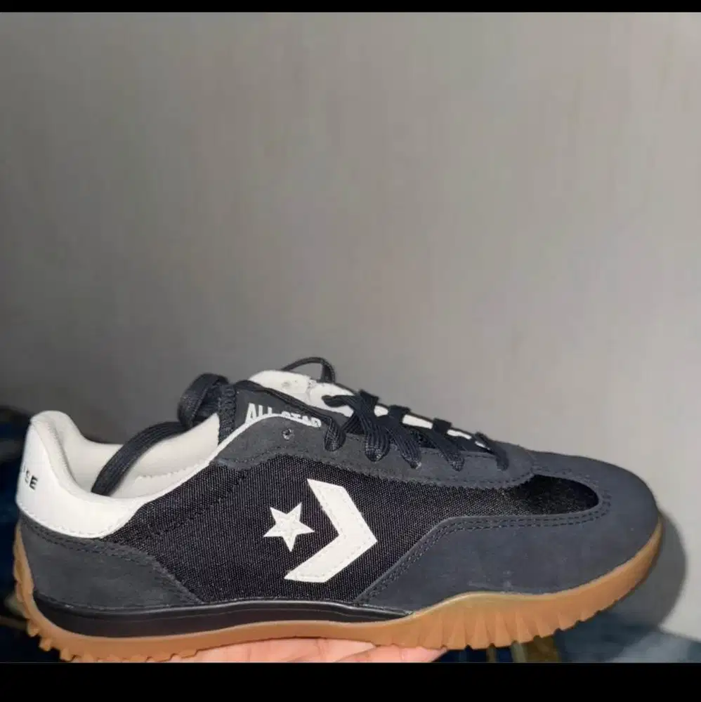CONVERS RUN STAR TRAINER SZ 38 NEW ORI