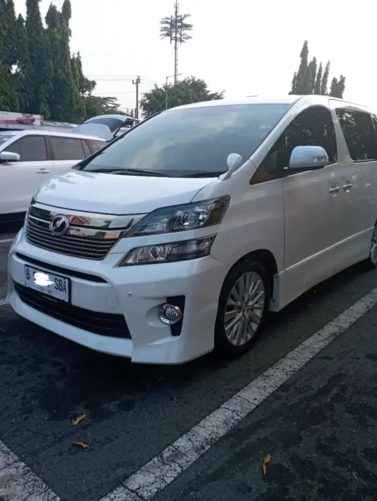 Vellfire tipe Z AT 2400cc istimewa