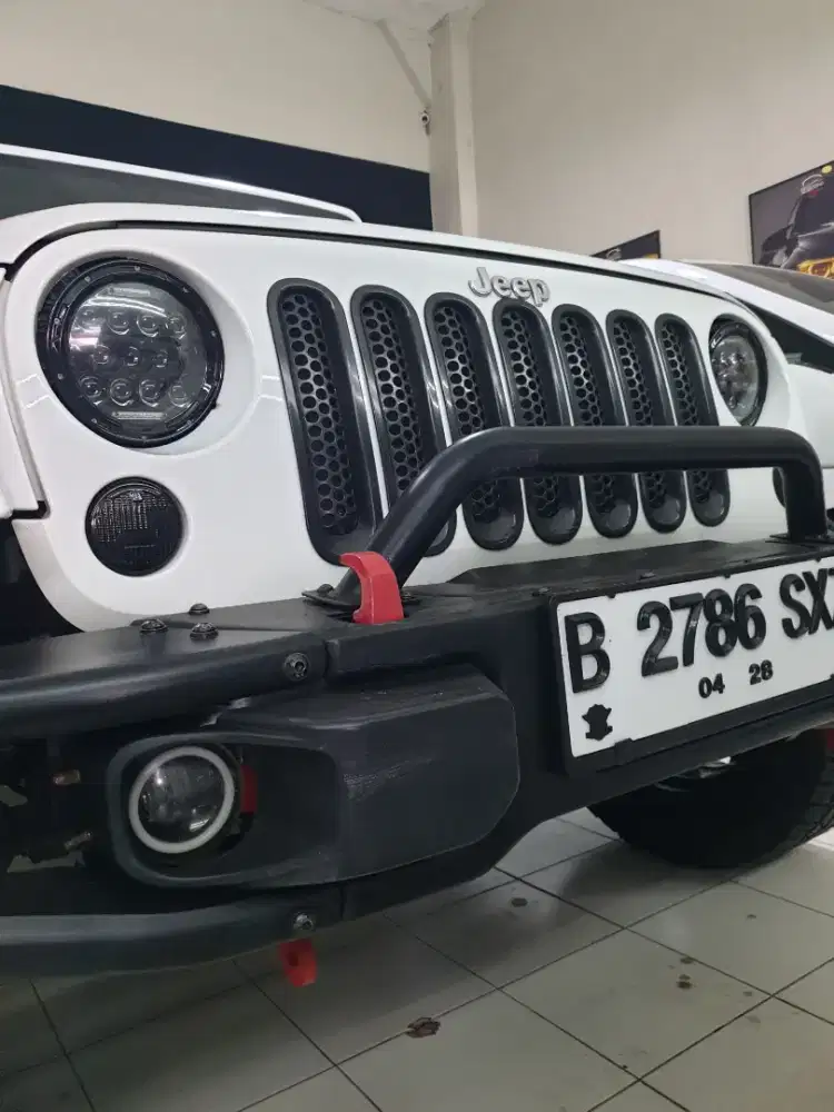 Spek Ganteng Jeep Wrangler Sahara 3.6 4x4 Bensin A/T 2012 80ribu KM