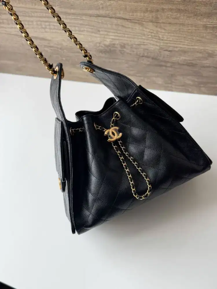 Preloved Chanel C25 Small Handbag Caviar Leather Black GHW