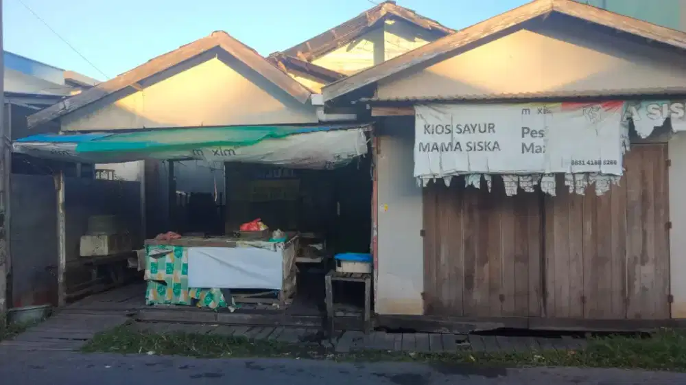 Rumah dan warung