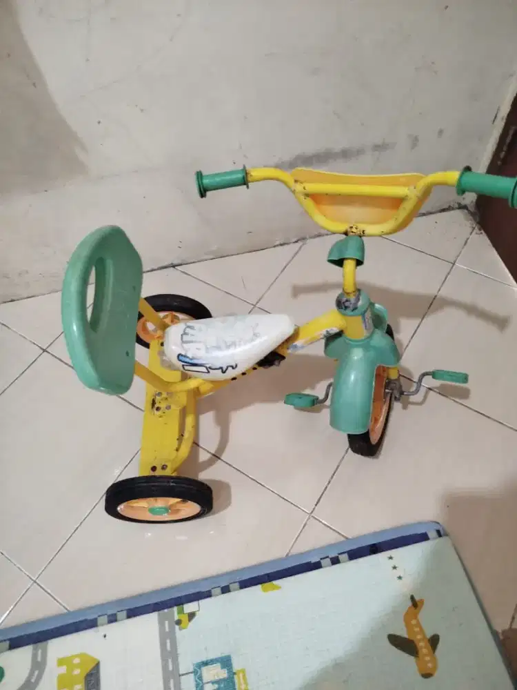 Dijual sepeda anak 3 roda