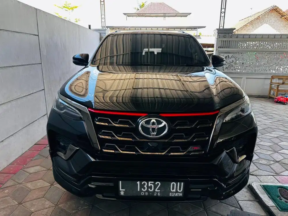 VRZ 2022 TRD Hitam Diesel Fortuner solar AT metic