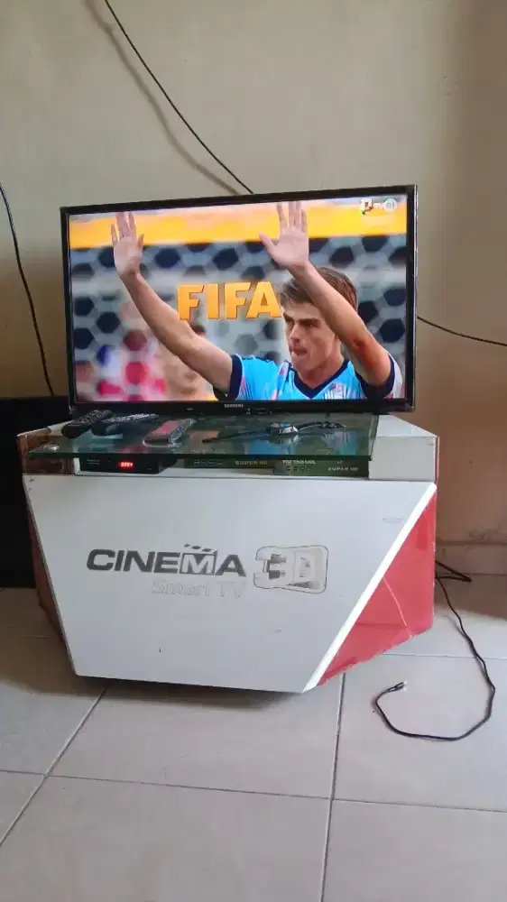 TV LED SAMSUNG 32 ANALOG LENGKAP SETBOX TINGGAL PAKAI